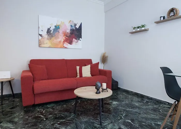 Modern 1 Bd Balcony Apt Near Metro In Kato Patisia